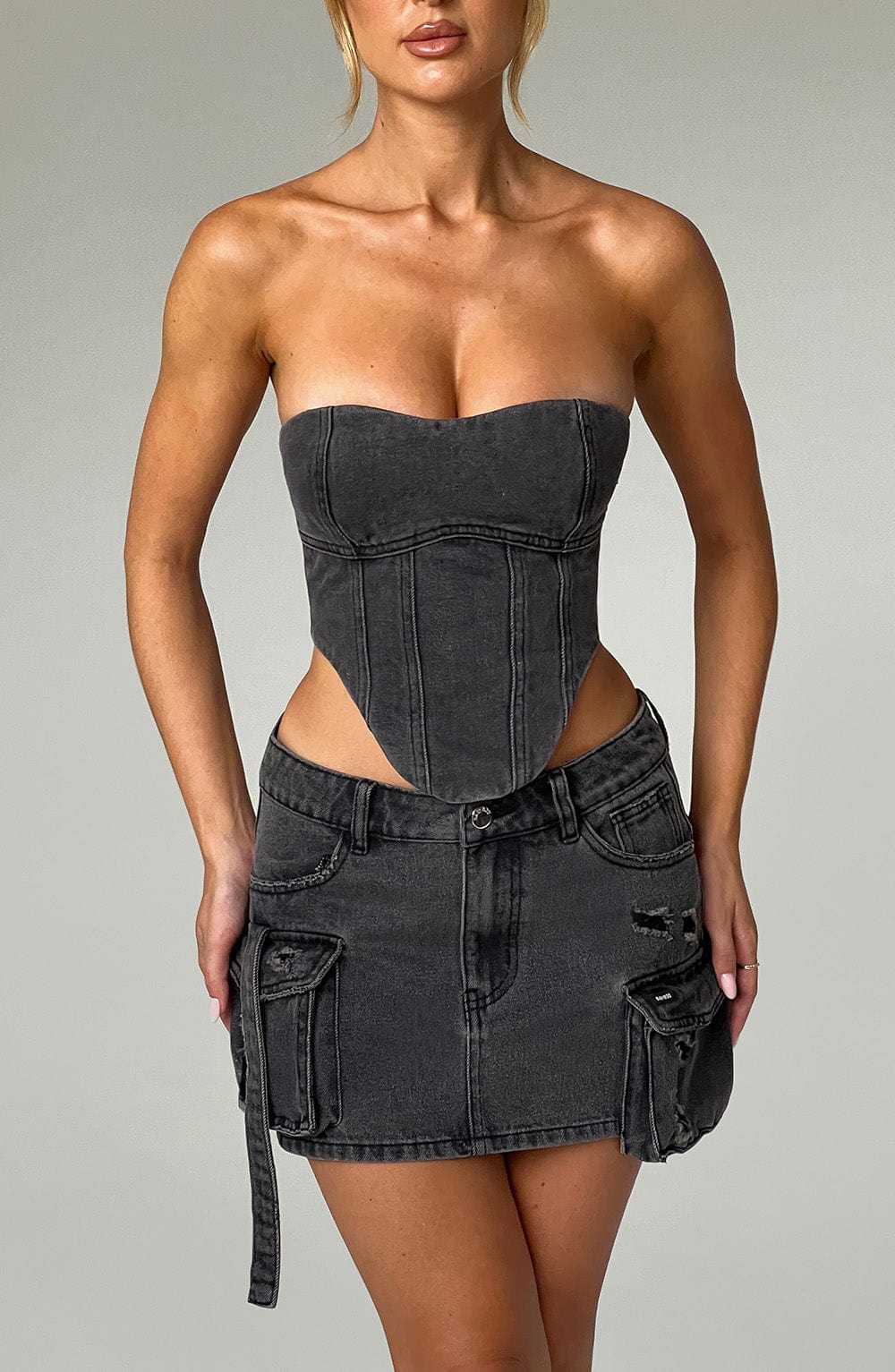 Flourenne Yasira Corset in Black