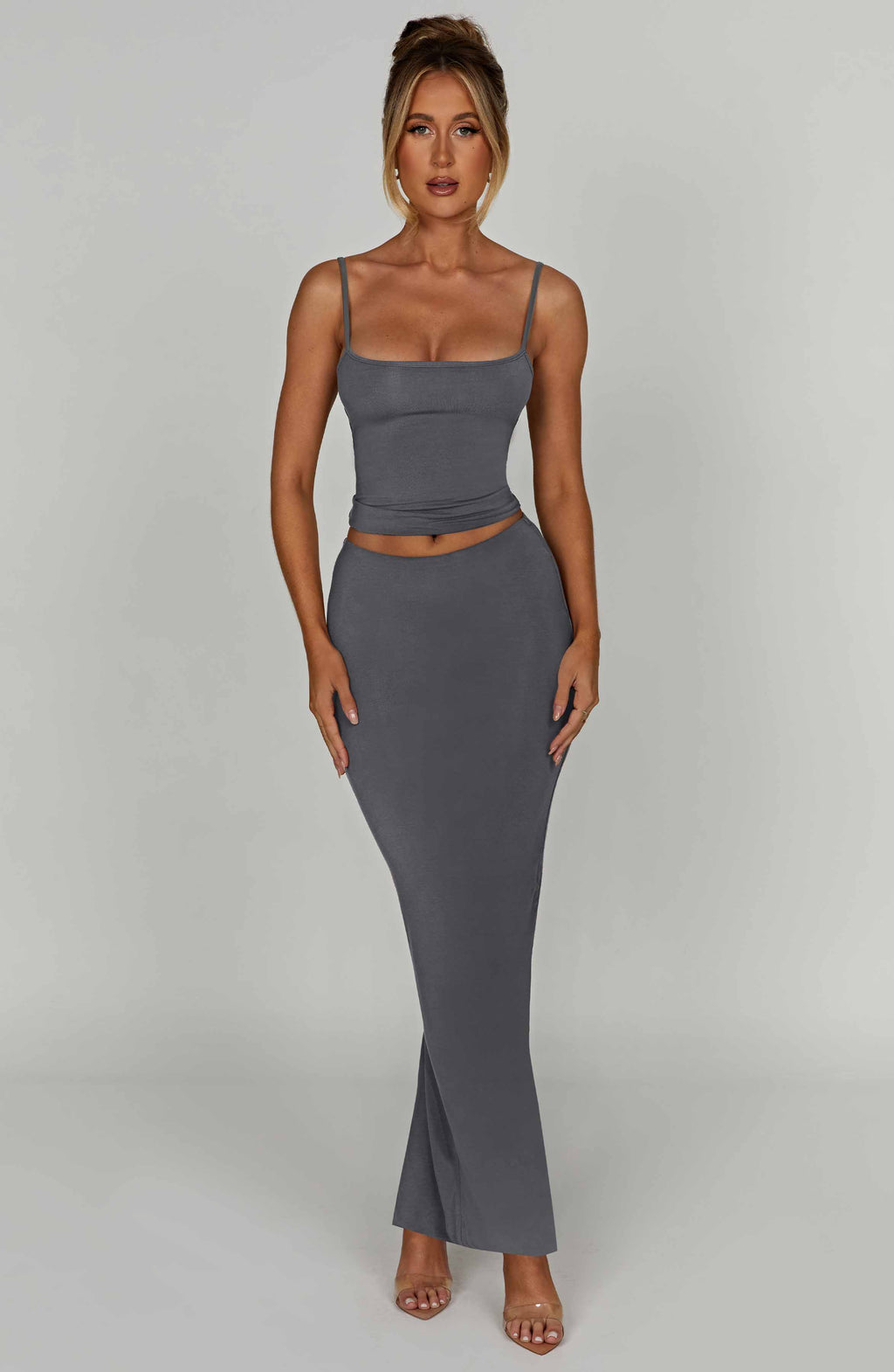 Flourenne Yazlin Maxi Skirt in Charcoal