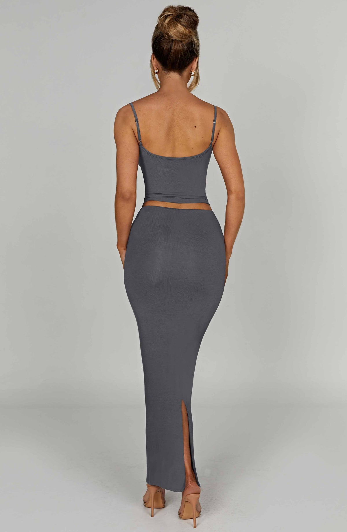 Flourenne Yazlin Maxi Skirt in Charcoal