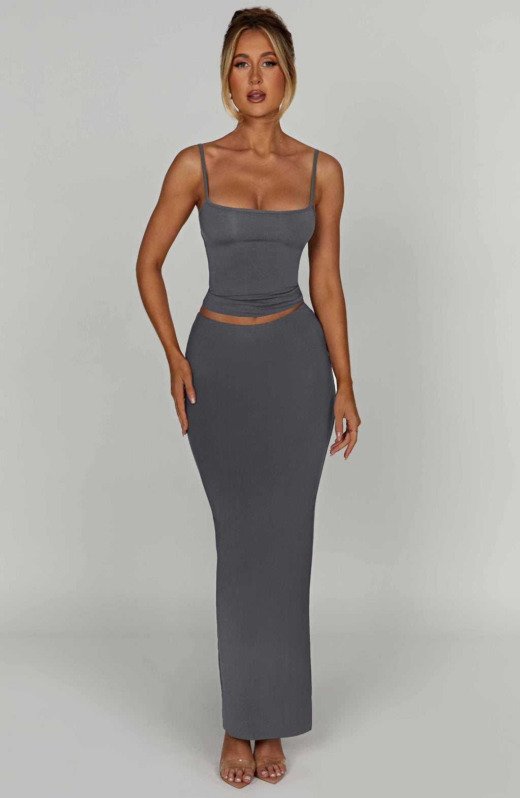 Flourenne Yazlin Maxi Skirt in Charcoal
