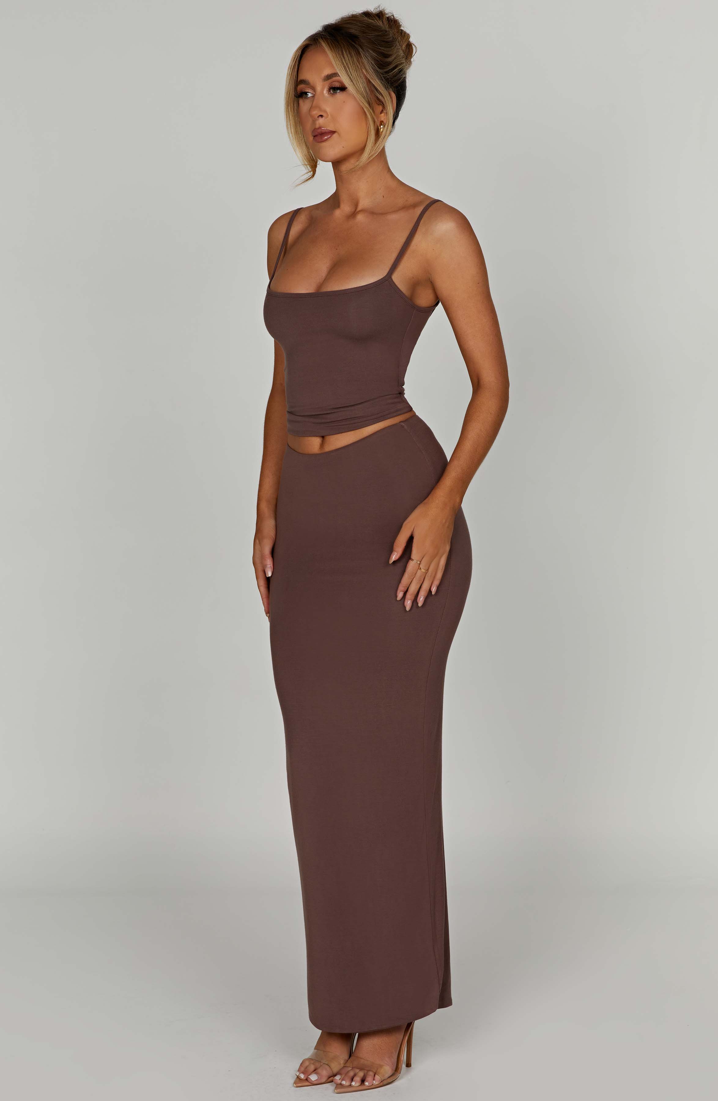 Flourenne Yazlin Maxi Skirt in Chocolate