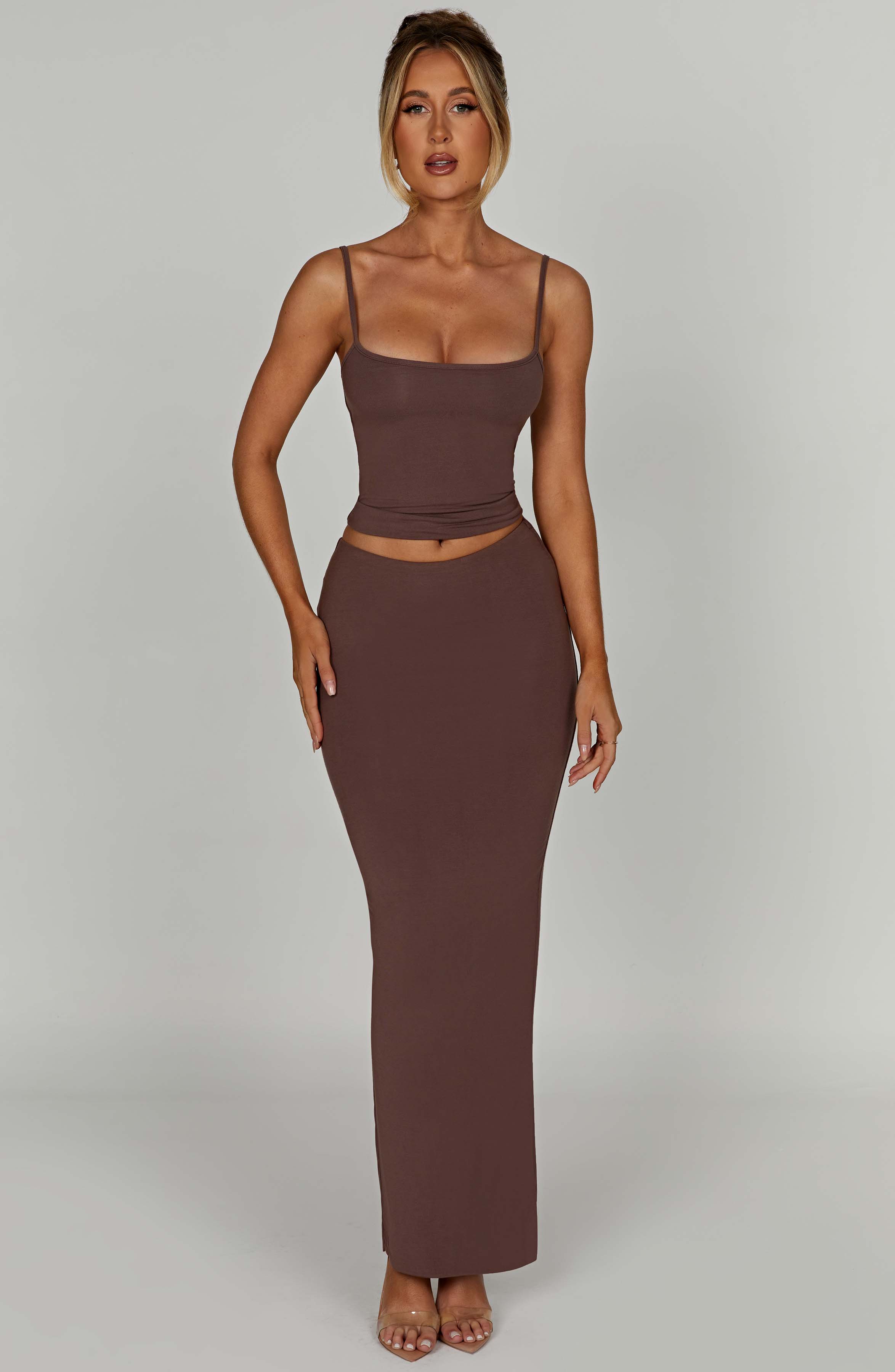 Flourenne Yazlin Maxi Skirt in Chocolate