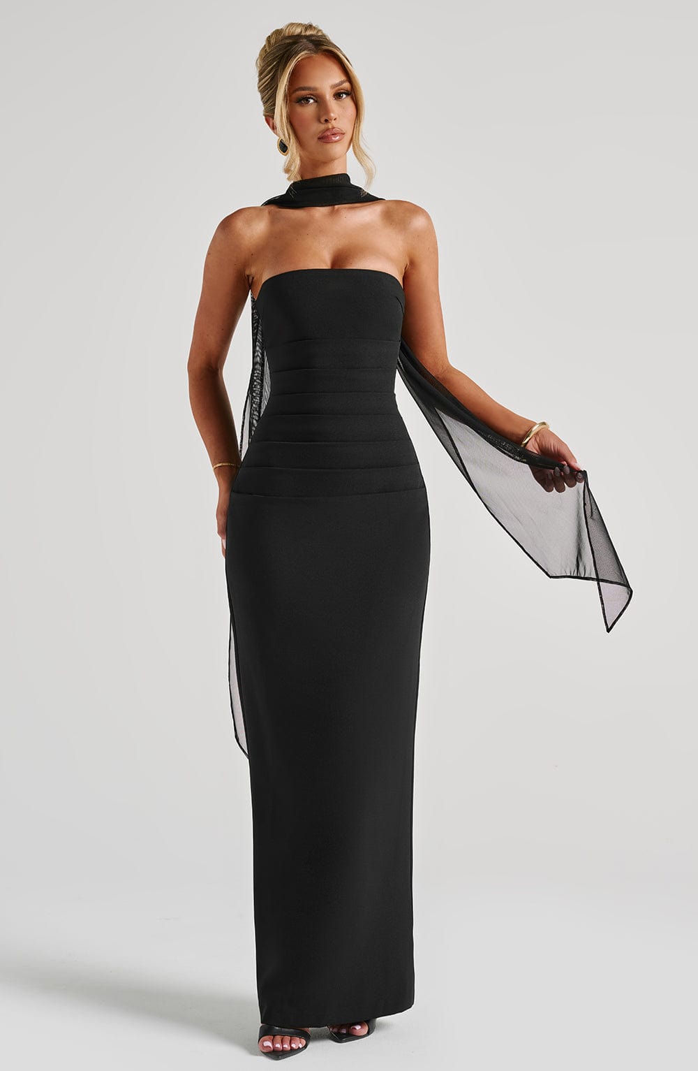 Flourenne Yuliana Maxi Dress in Black