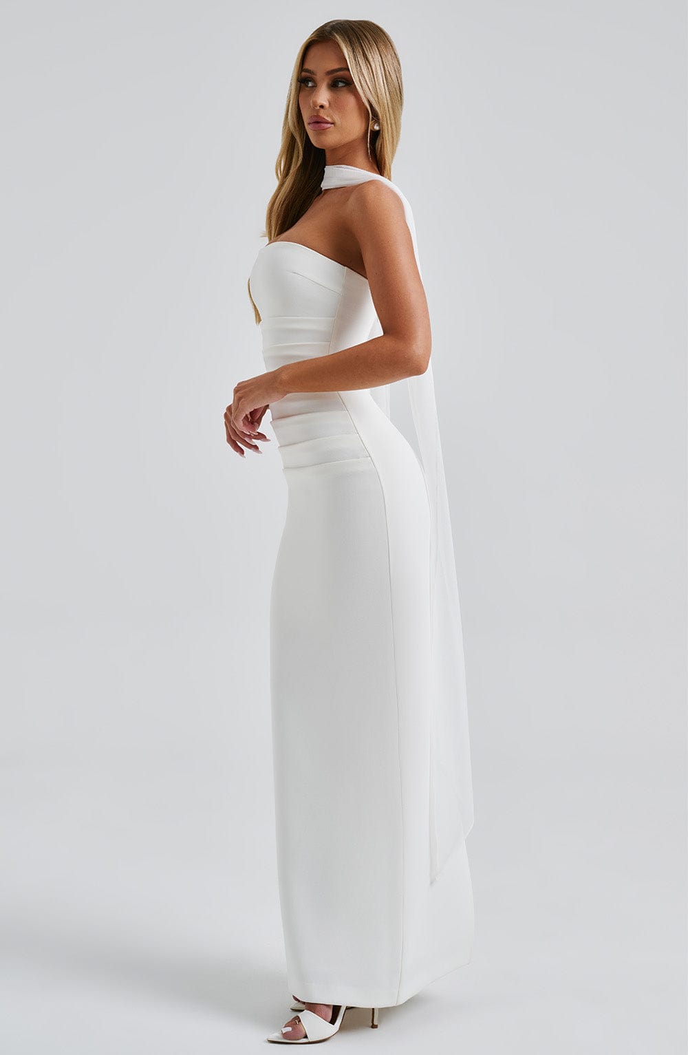 Flourenne Yuliana Maxi Dress in Ivory
