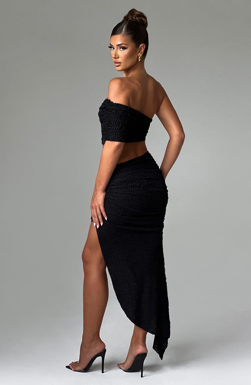 Flourenne Zinnia Midi Skirt in Black