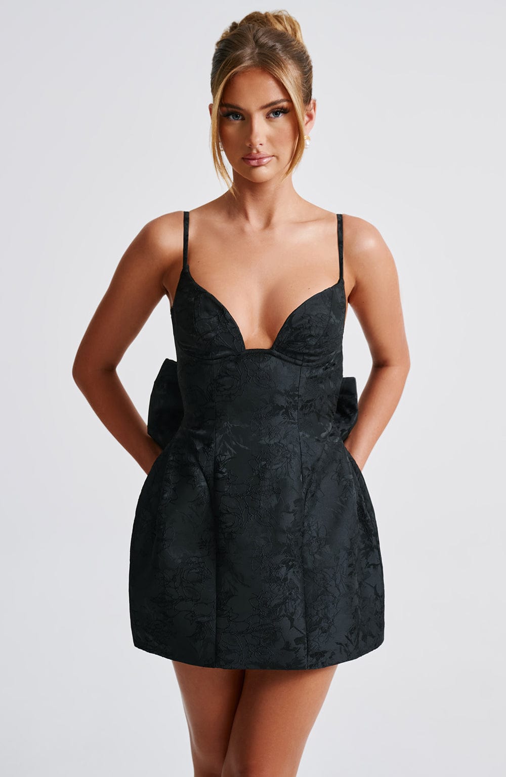 Flourenne Zoelle Mini Dress in Black